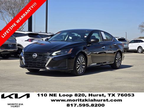 Used 2024 Nissan Altima 2.5 SV image 2