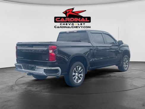 Used 2022 Chevrolet Silverado 1500 LT AWD/4WD image 3