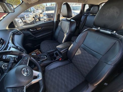 Certified 2022 Nissan Rogue Sport SV w/ Technology Package image 11