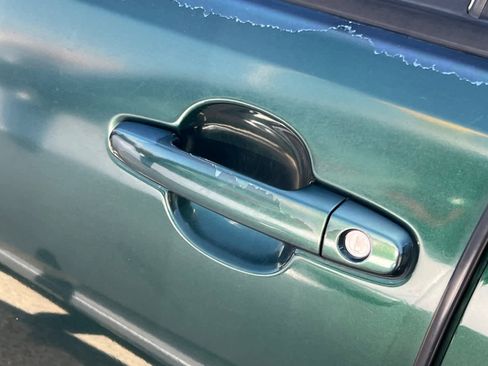 Used 2001 Toyota Highlander 4WD V6 image 7