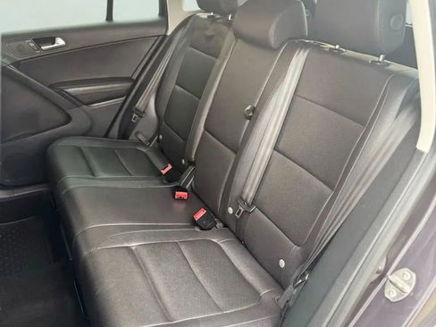 Used 2016 Volkswagen Tiguan S image 28