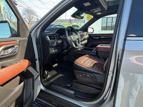Used 2023 GMC Yukon Denali Ultimate image 31
