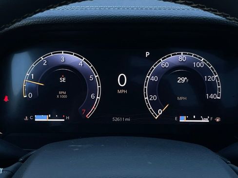 Used 2024 Jeep Grand Cherokee L Limited w/ Luxury Tech Group II image 16