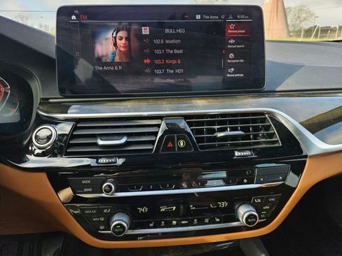 Used 2021 BMW 540i w/ Convenience Package image 18