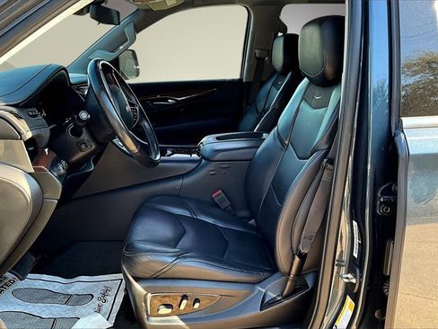Used 2019 Cadillac Escalade Premium Luxury image 21