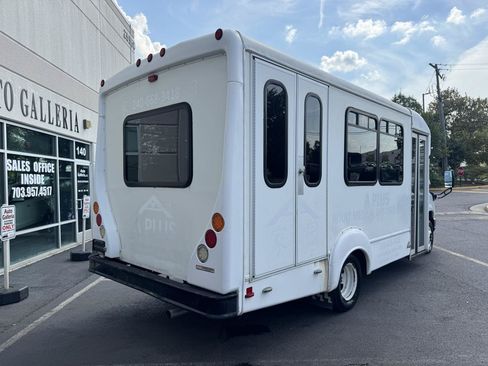 Used 2013 Ford E-350 and Econoline 350 Super Duty w/ Shuttle Bus Prep Pkg RWD image 9
