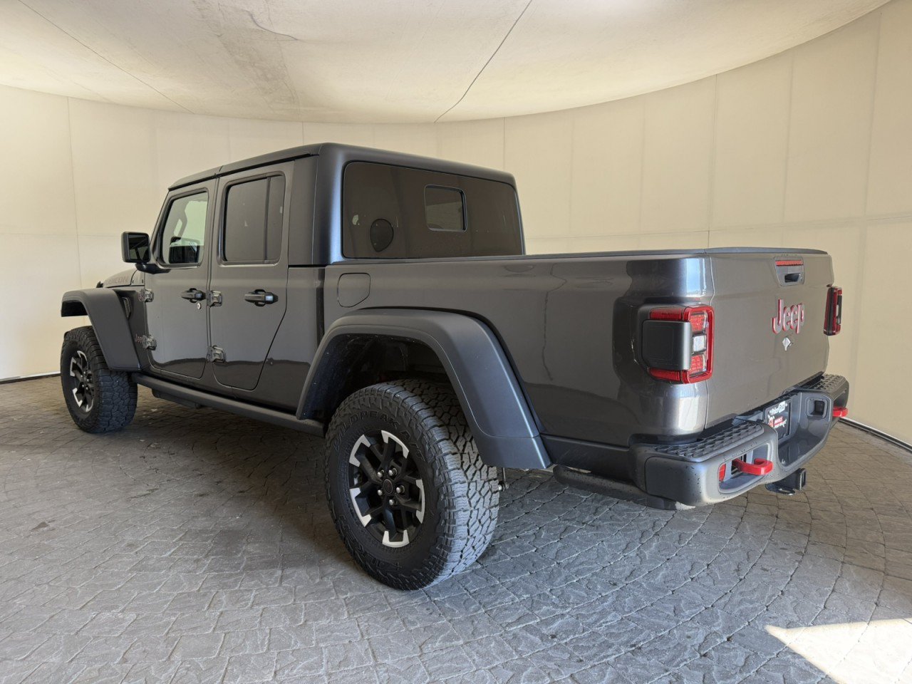 Used 2026 Jeep Gladiator Rubicon AWD/4WD image 6