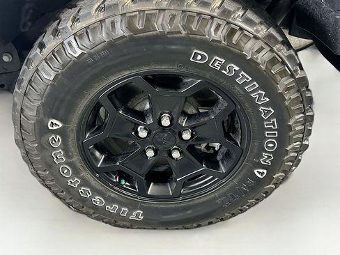 Used 2023 Jeep Wrangler Unlimited w/ Cold Weather Group AWD/4WD image 11