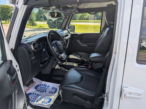 Used 2017 Jeep Wrangler Unlimited Sport image 15