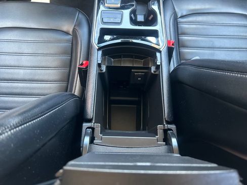 Used 2019 Ford Edge SEL w/ Equipment Group 201A AWD/4WD image 28