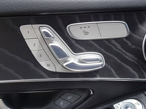 Used 2018 Mercedes-Benz GLC 300 4MATIC image 14