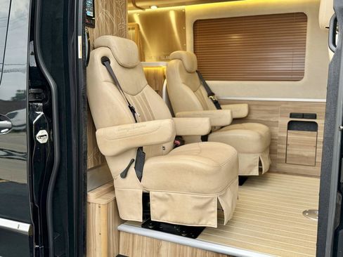 Used 2020 Mercedes-Benz Sprinter 3500 image 62