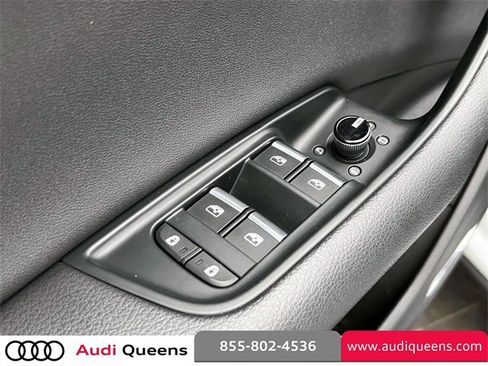 Used 2019 Audi Q8 Premium Plus w/ Premium Plus image 16