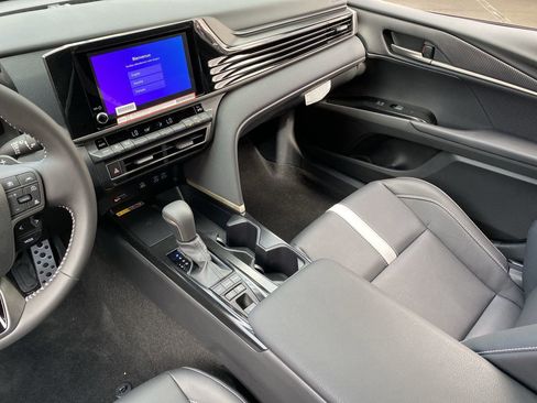 New 2026 Toyota Camry SE FWD image 21