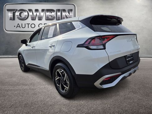 Certified 2024 Kia Sportage LX image 7