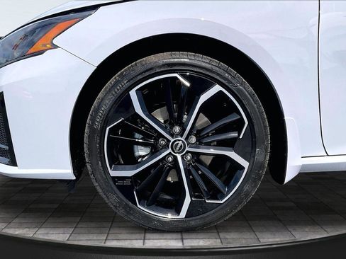 New 2026 Nissan Altima 2.5 SR FWD image 12
