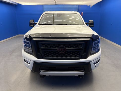 Used 2023 Nissan Titan PRO-4X w/ Pro-4x Convenience Package AWD/4WD image 3