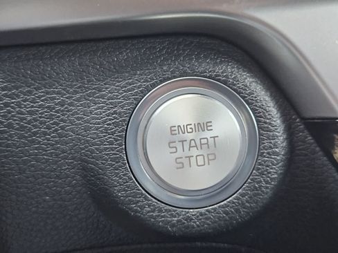 Certified 2024 Kia Telluride EX w/ EX Captain's Chair Package FWD image 19