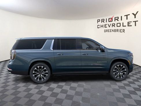 New 2026 Chevrolet Suburban High Country AWD/4WD image 5