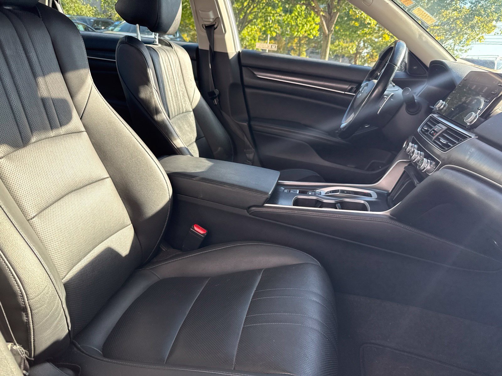Used 2019 Honda Accord EX-L image 18
