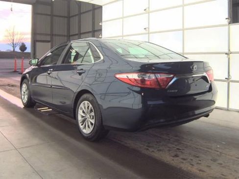 Used 2015 Toyota Camry LE image 2