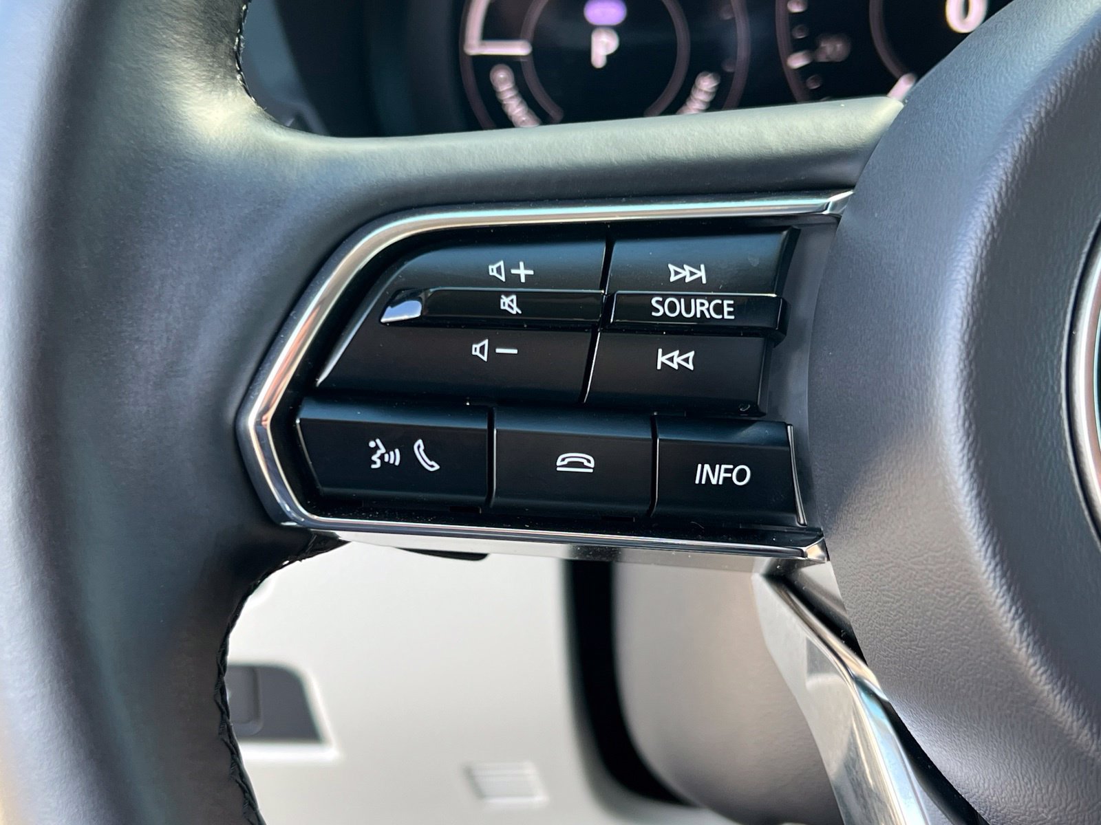 Used 2025 MAZDA CX-90 Plug-In Hybrid w/ Premium Plus AWD/4WD image 9