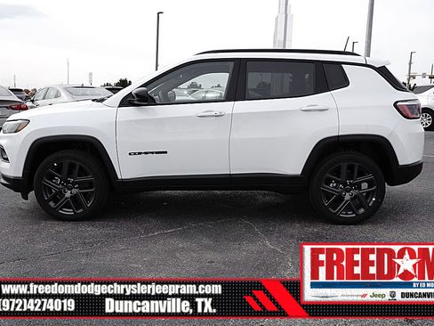 New 2026 Jeep Compass Latitude image 2