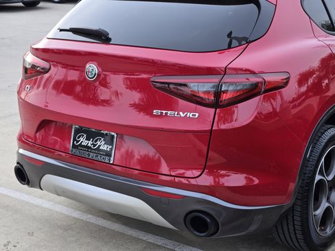 Used 2022 Alfa Romeo Stelvio Ti w/ Active Assist Plus Package image 15