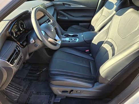 Certified 2025 INFINITI QX60 Luxe w/ Black Edition AWD/4WD image 11