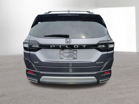 Used 2024 Honda Pilot Touring image 15