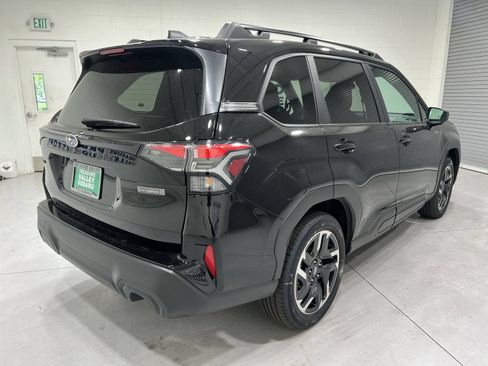 Used 2026 Subaru Forester Premium AWD/4WD image 8