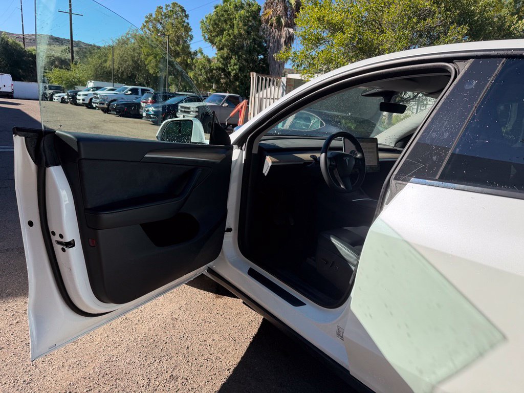 Used 2023 Tesla Model Y Long Range AWD/4WD image 18