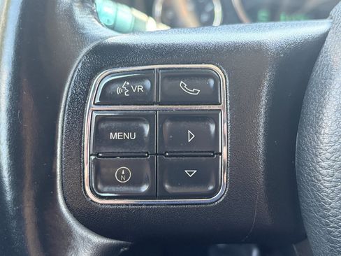 Used 2017 Jeep Wrangler Unlimited Sahara w/ Connectivity Group AWD/4WD image 30