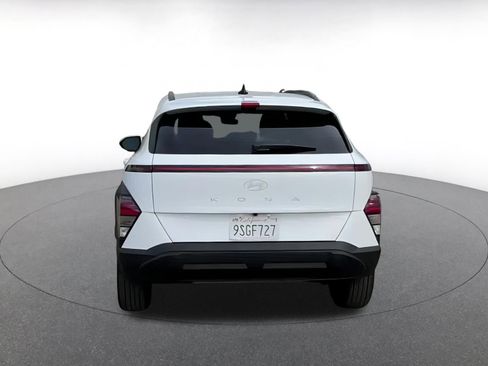 Used 2025 Hyundai Kona SEL image 11