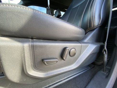 Used 2022 Ford F350 Lariat w/ Black Appearance Package AWD/4WD image 12