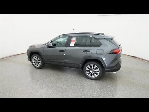 Used 2025 Toyota RAV4 XLE Premium image 37