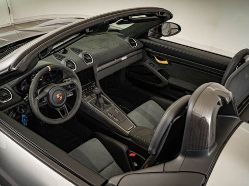 Certified 2025 Porsche 718 Boxster Spyder RS image 29