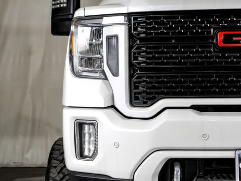 Used 2022 GMC Sierra 2500 Denali w/ Denali Ultimate Package AWD/4WD image 39