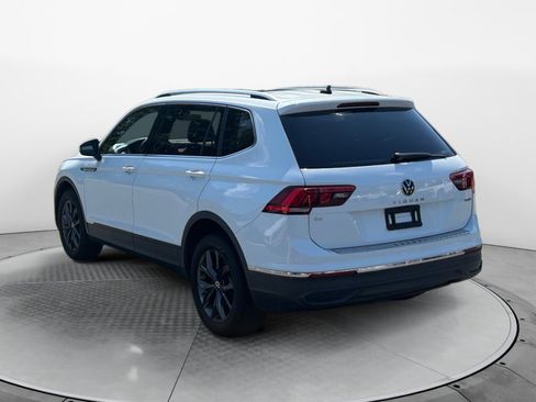 Used 2022 Volkswagen Tiguan SE AWD/4WD image 5