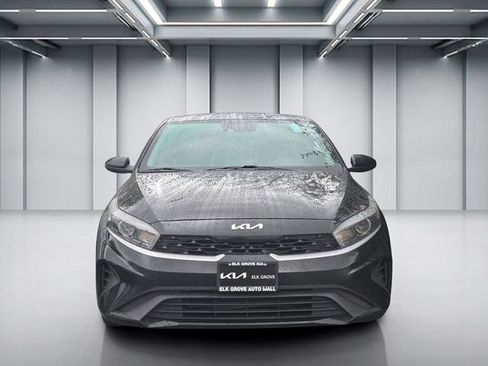 Used 2022 Kia Forte LXS image 2