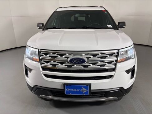 Used 2019 Ford Explorer XLT w/ Equipment Group 201A image 3