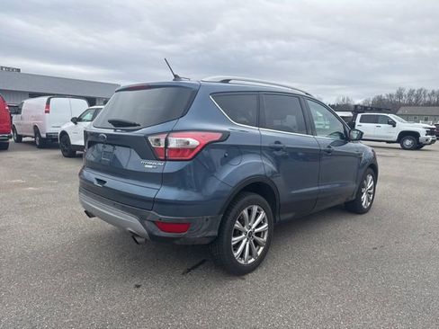 Used 2018 Ford Escape Titanium image 4