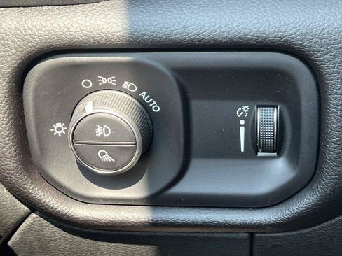 Used 2024 RAM 2500 Big Horn AWD/4WD image 19
