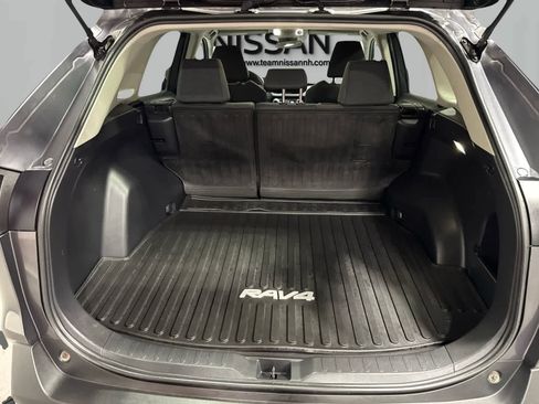 Used 2022 Toyota RAV4 LE image 25