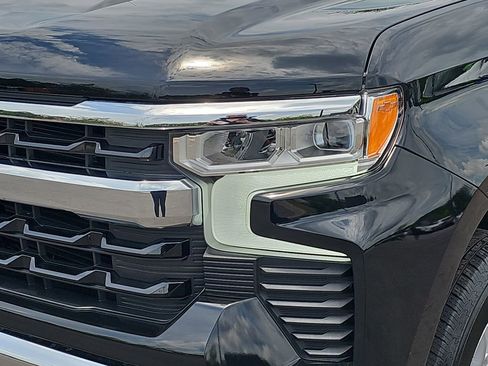 Used 2025 Chevrolet Silverado 1500 LT AWD/4WD image 31