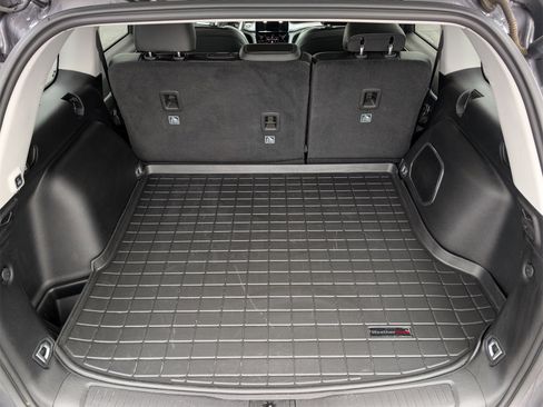 Used 2023 Jeep Grand Cherokee Limited w/ Black Appearance Package image 13