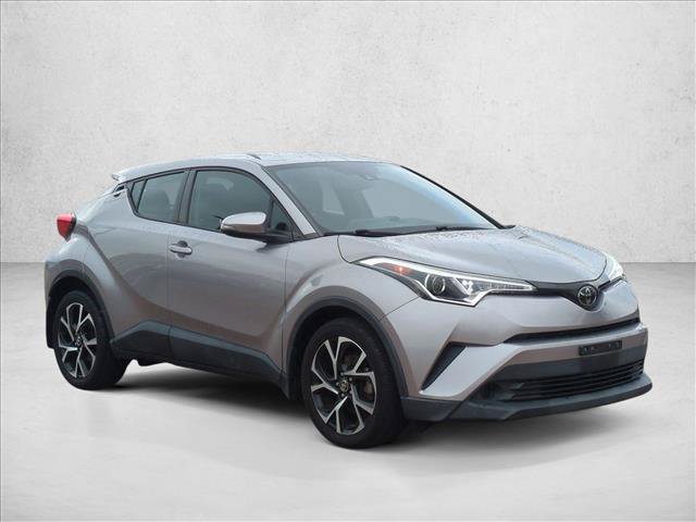 Used 2018 Toyota C-HR XLE FWD image 3