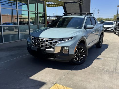 Used 2023 Hyundai Santa Cruz SEL Premium image 2