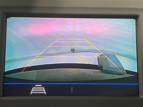 Used 2020 Chevrolet Equinox LT w/ LPO, Blackout Package image 4