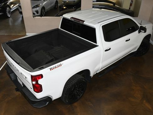 Used 2021 Chevrolet Silverado 1500 LT Trail Boss w/ Convenience Package II image 75